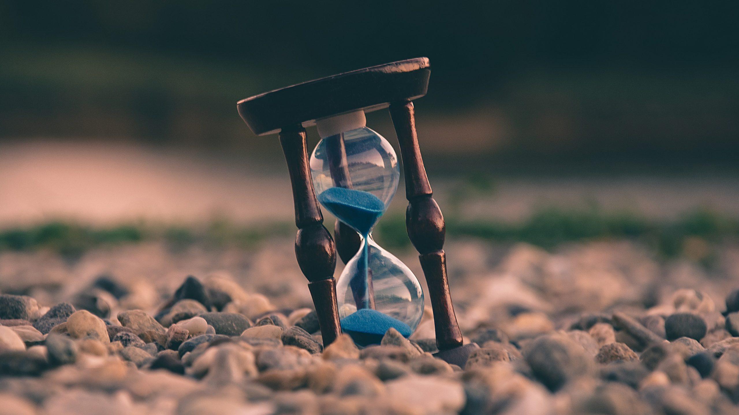 Hourglass or hourglass